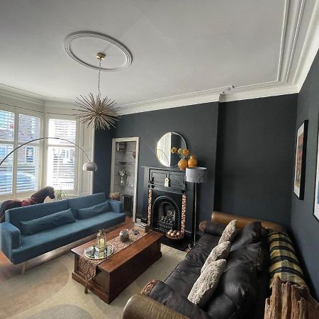 Traditional Apt Close To City Centre & Hampden Glasgow Exterior photo