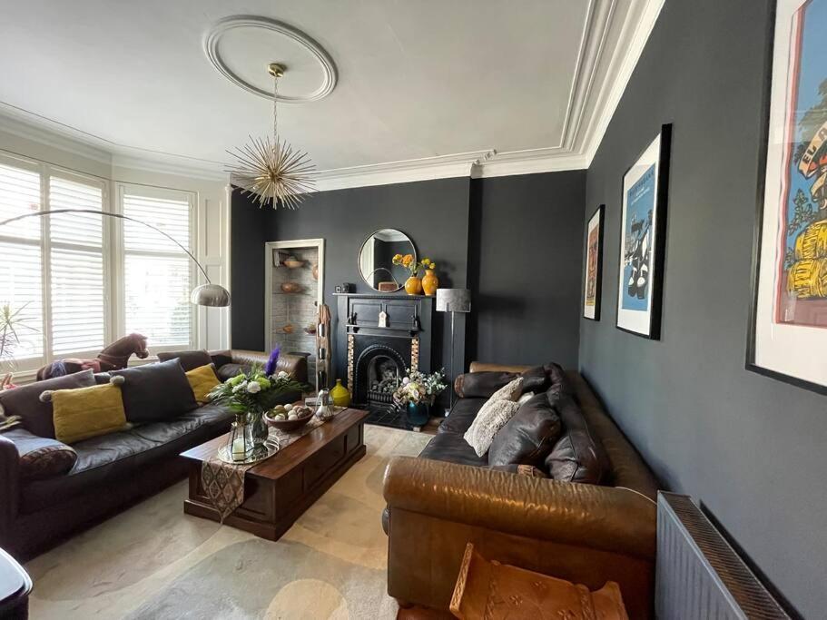 Traditional Apt Close To City Centre & Hampden Glasgow Exterior photo